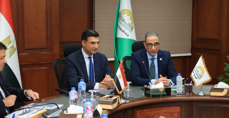 اجتماع المهندس خالد هاشم، وزير الصناعة، مع الدكتور أحمد الأنصاري، محافظ الجيزة