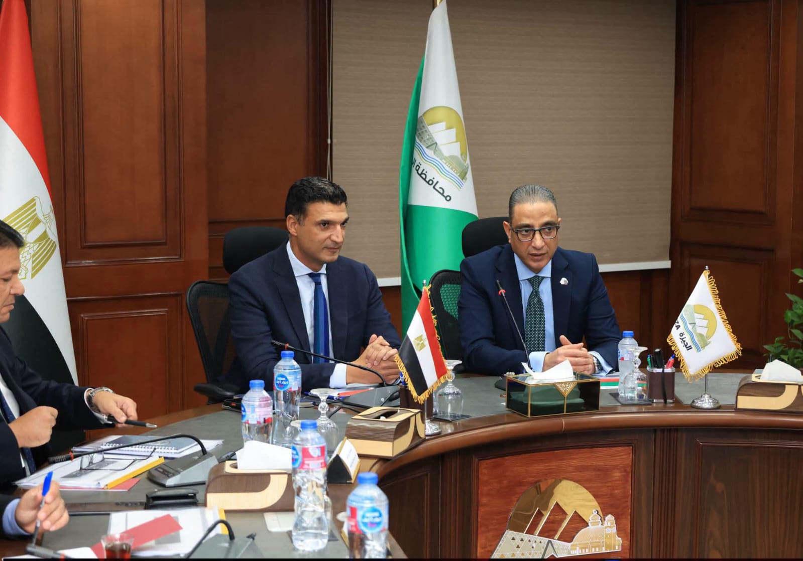 اجتماع المهندس خالد هاشم، وزير الصناعة، مع الدكتور أحمد الأنصاري، محافظ الجيزة