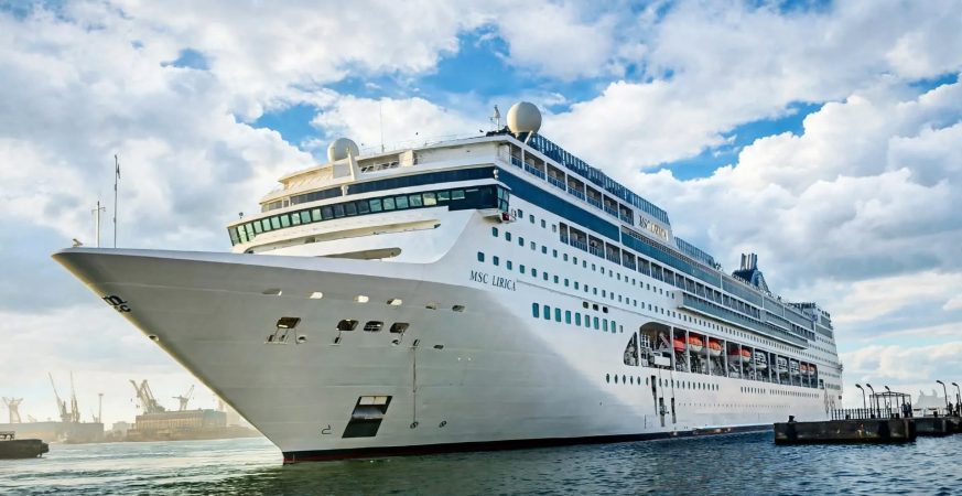 السفينة السياحية MSC LIRICA